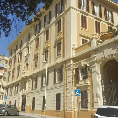 Benny's Rose House Apartmán