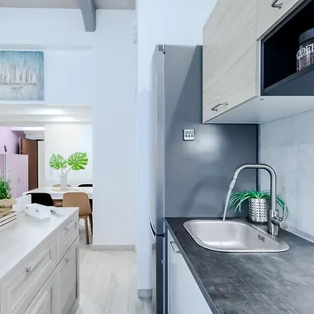 Benny's Rose House Apartmán